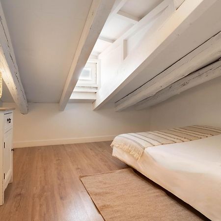 Apartamento Plaza Mayor Attic En Madrid Ngoại thất bức ảnh